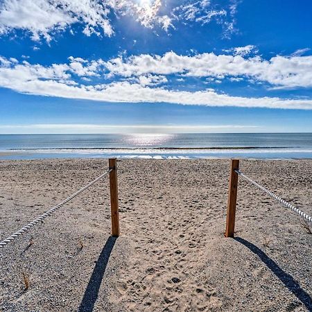 Oak Island Beachfront Condo With Community Pool מראה חיצוני תמונה