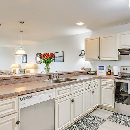 Oak Island Beachfront Condo With Community Pool מראה חיצוני תמונה