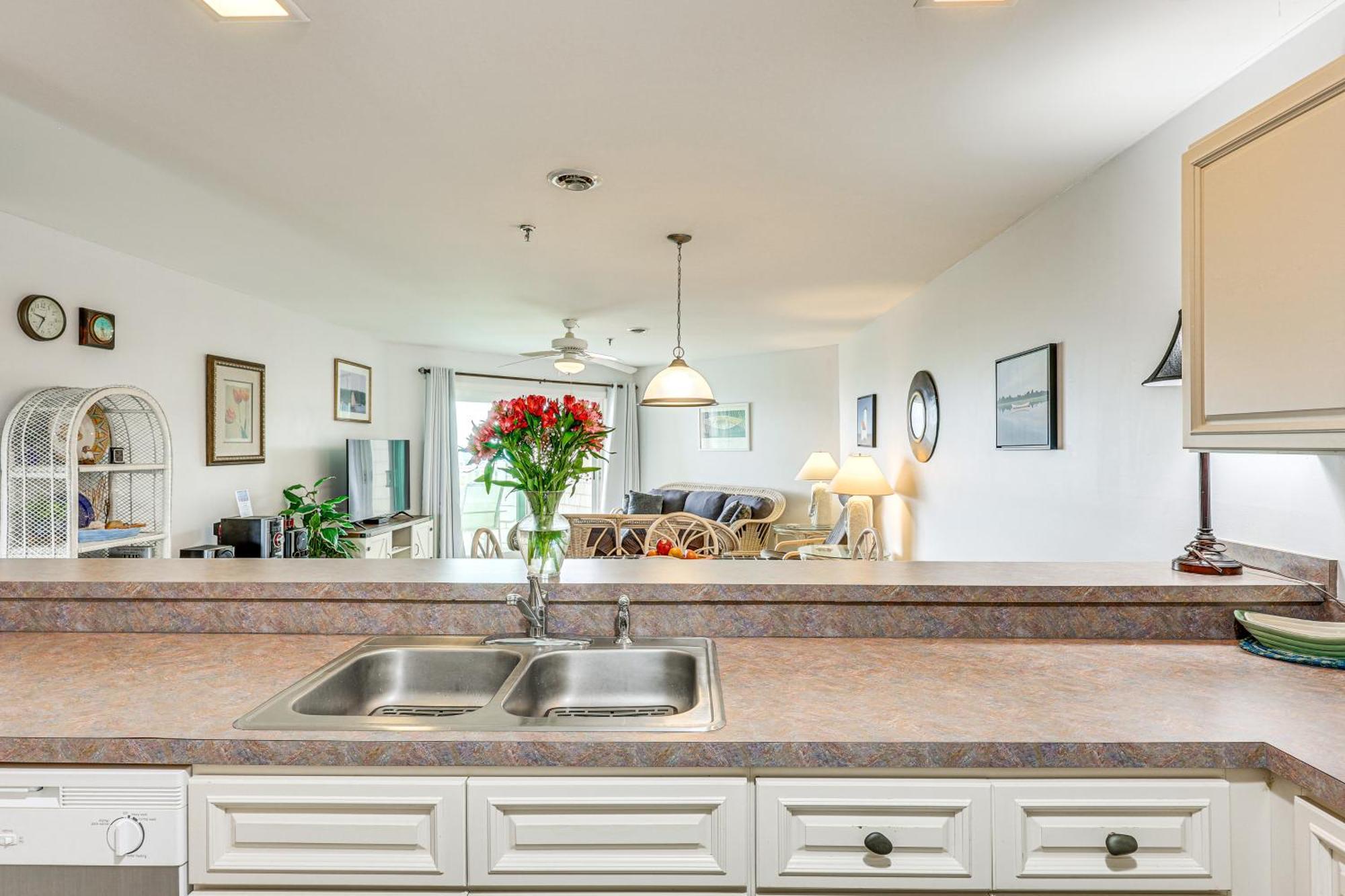 Oak Island Beachfront Condo With Community Pool מראה חיצוני תמונה